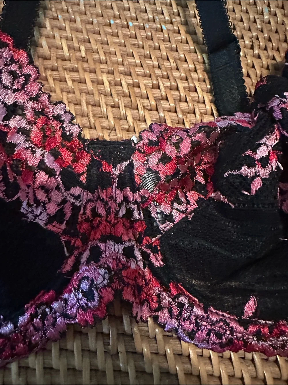 NWT Weight Goal Plus Size Bra 38C Black Pink Floral Lace Underwire Support Bra